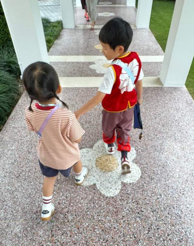 Uoo, 孩子玩了一