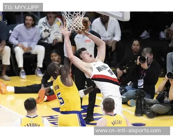 2月17日NBA精彩对决开拓者与湖人全场录像回放及精彩瞬间解析